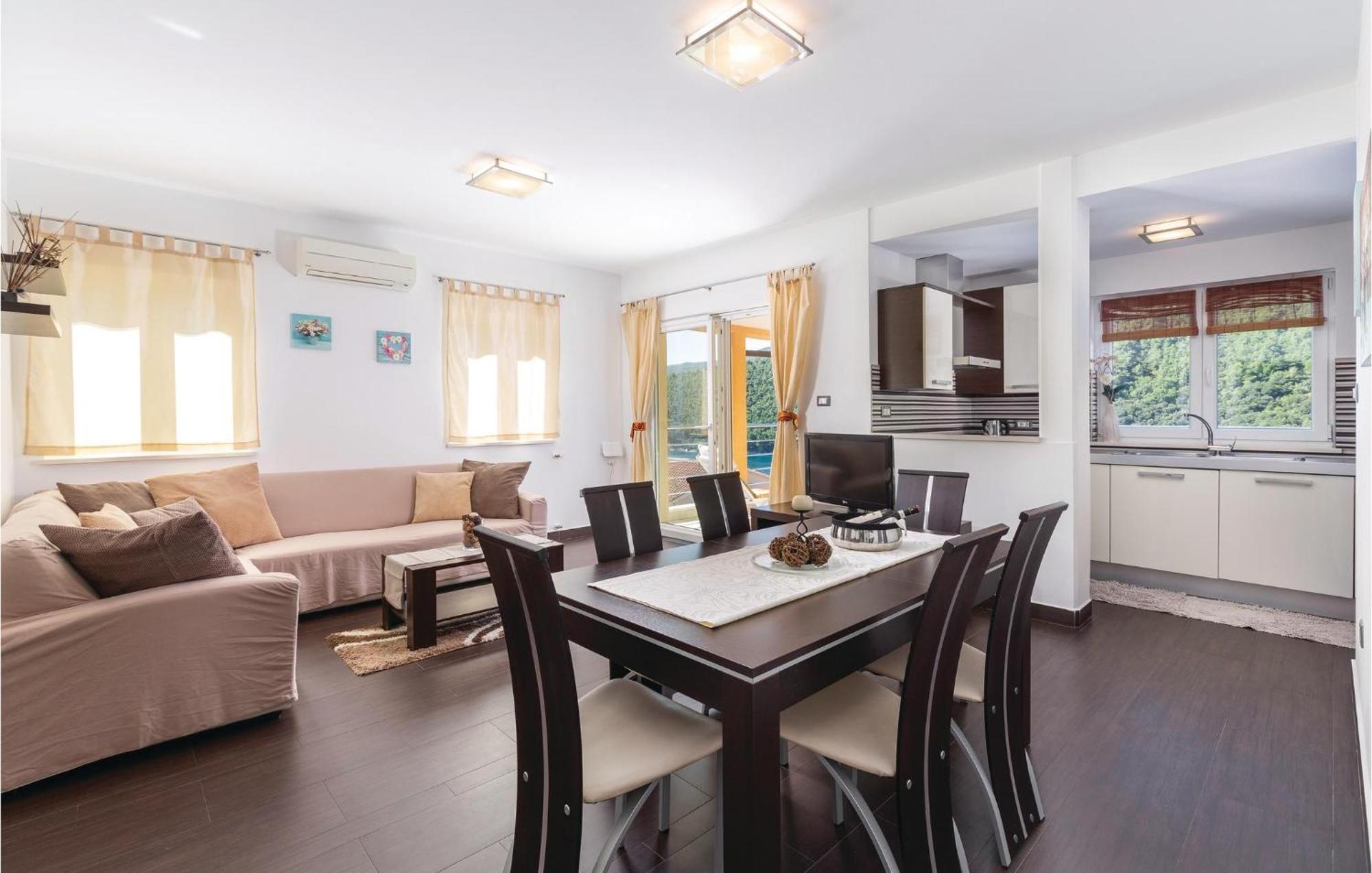 Gorgeous Apartment In Labin With Kitchen المظهر الخارجي الصورة