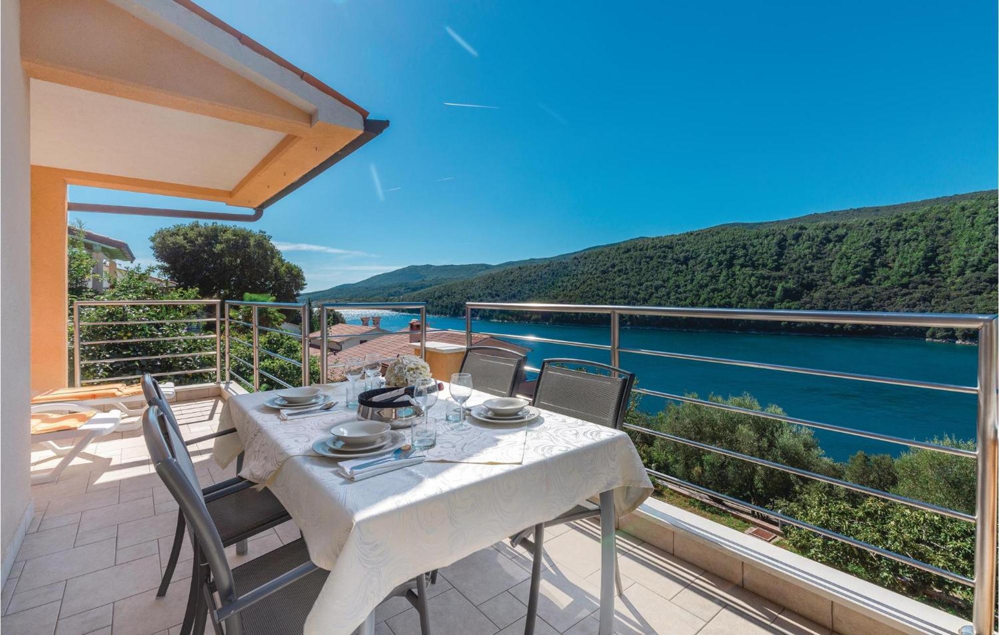 Gorgeous Apartment In Labin With Kitchen المظهر الخارجي الصورة